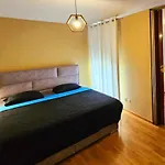 Beautiful Apartment, By Foot Апартаменты *