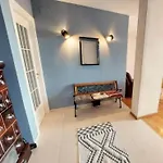 Beautiful Apartment, By Foot Апартаменты
