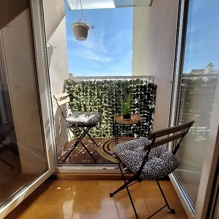 Beautiful Apartment, Close To