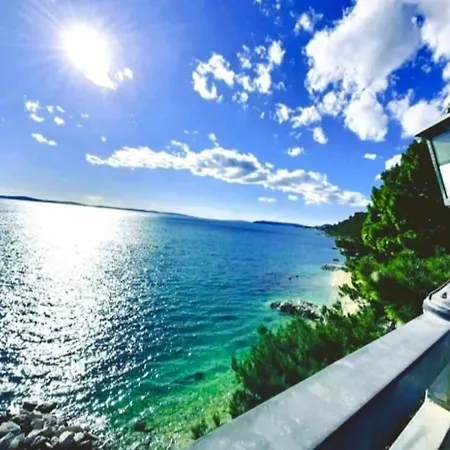 Beautiful Apartment, By Foot Split