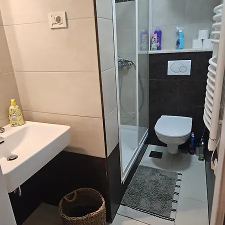 Beautiful Apartment, Close To Apartment