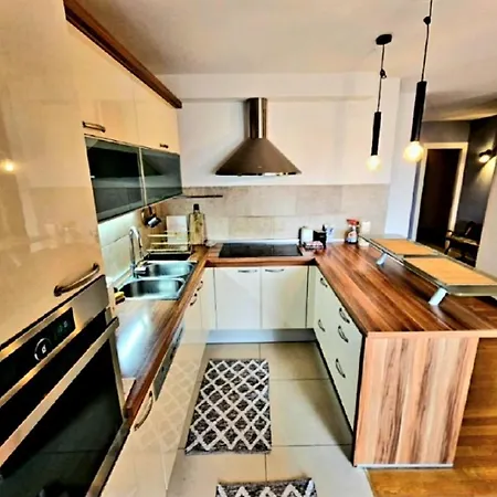 Beautiful Apartment, By Foot * سبليت