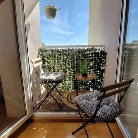 Beautiful Apartment, By Foot Split