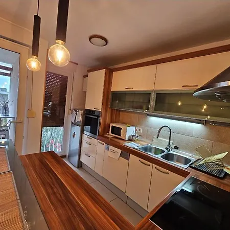 公寓 Beautiful Apartment, By Foot *