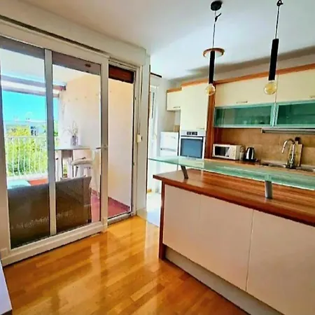 Beautiful Apartment, By Foot Appartement *