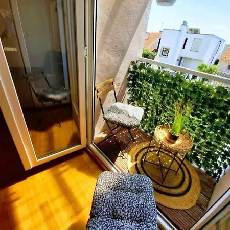 Beautiful Apartment, By Foot سبليت