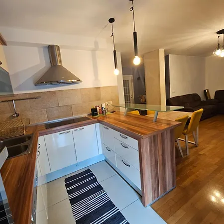 Apartament Beautiful Apartment, By Foot Split