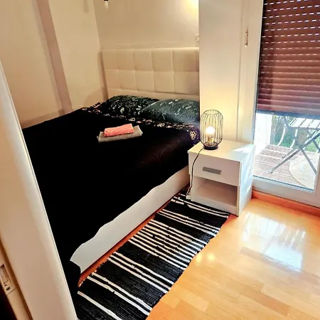 Beautiful Apartment, By Foot سبليت