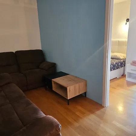 Beautiful Apartment, By Foot شقة سبليت