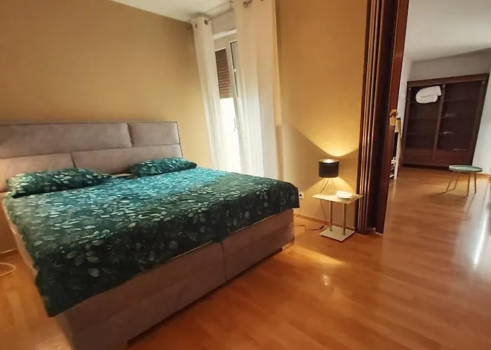 Beautiful Apartment, By Foot Lägenhet *