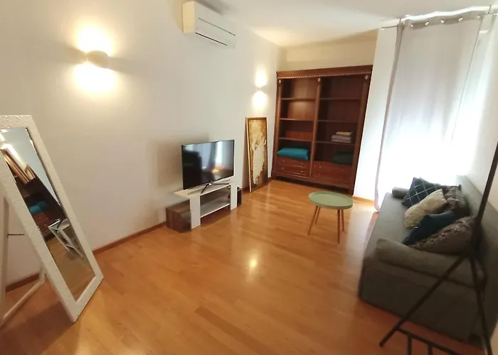 Beautiful Apartment, By Foot