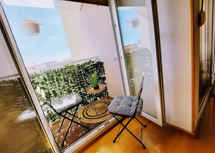 Beautiful Apartment, By Foot Split