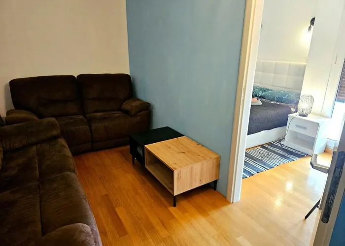 Beautiful Apartment, By Foot Lägenhet *