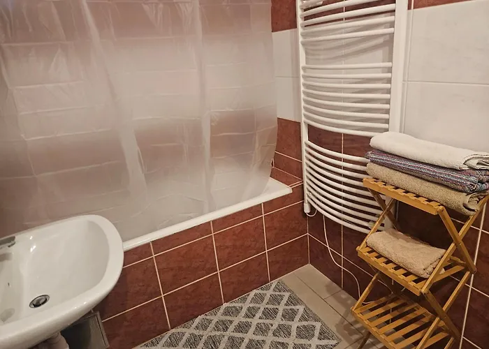 Beautiful Apartment, By Foot