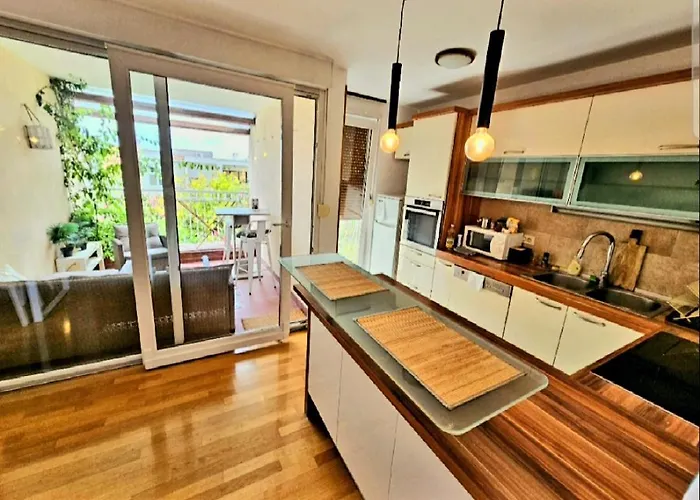 Beautiful Apartment, By Foot Διαμέρισμα