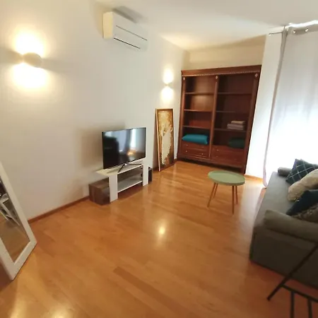 Beautiful Apartment, By Foot