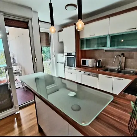 Beautiful Apartment, By Foot