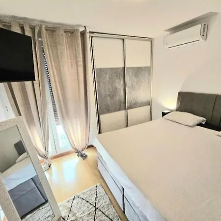 Beautiful Apartment, By Foot Lägenhet Split